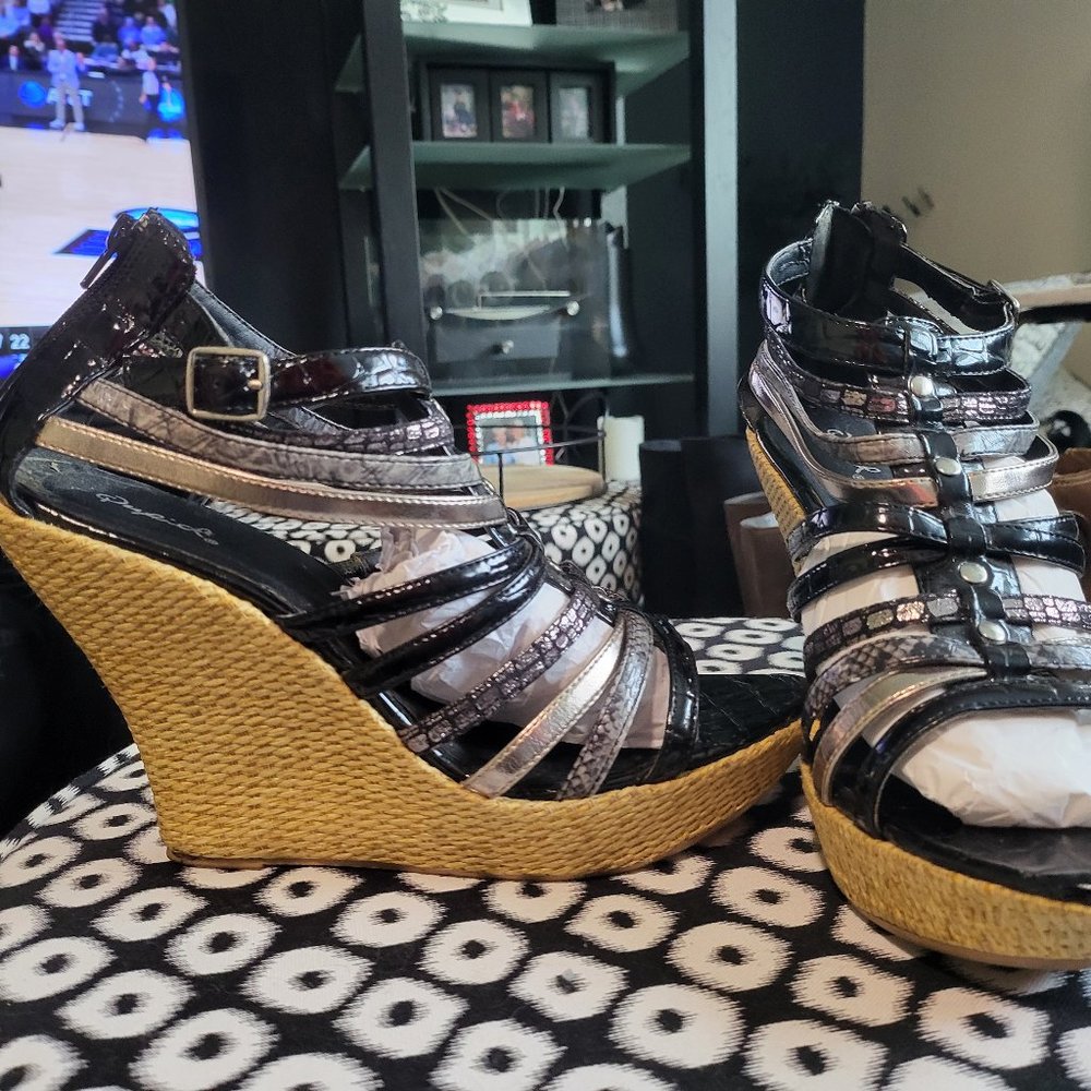Qupid Wedge